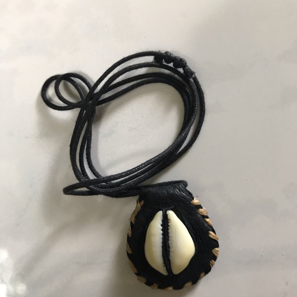 Shell Boho Necklace - Picture 3 of 9